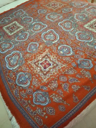 Pañuelo/Manton Traje Regional