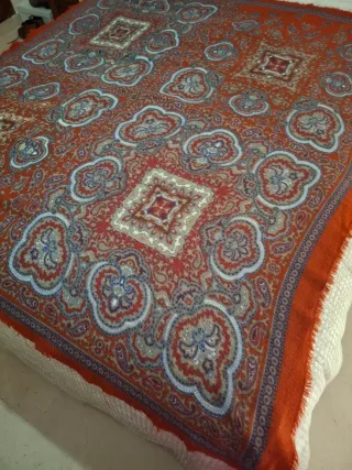 Pañuelo/Manton Traje Regional