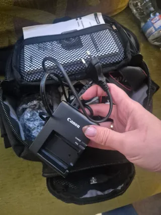 Se vende reflex 1300D