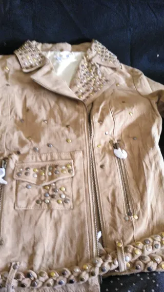 Cazadora de piel tachuelas XS