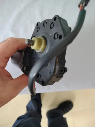 Motor elevalunas eléctrico