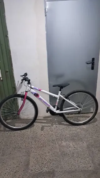 Bicicleta infantil 26 blanca y rosa