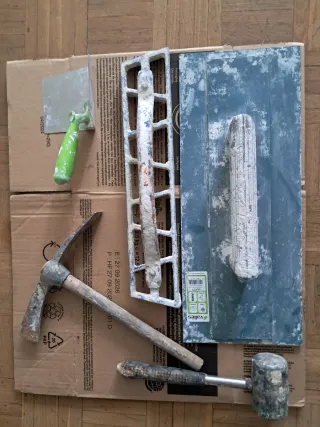 Lote de herramientas de albañilería