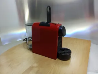 Cafetera DeLonghi Roja