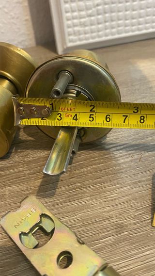 9 pomos de puerta dorados