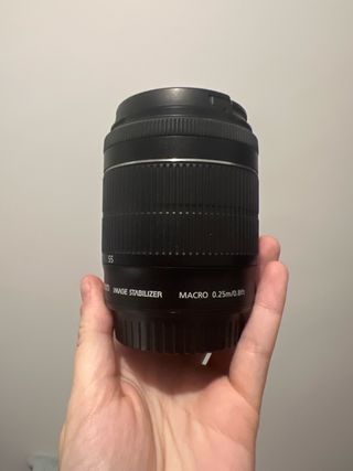 Cámara Canon EOS 700D + Lente EF-S 18-55mm