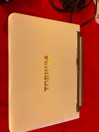 Toshiba NB 200 - Argento/Bianco