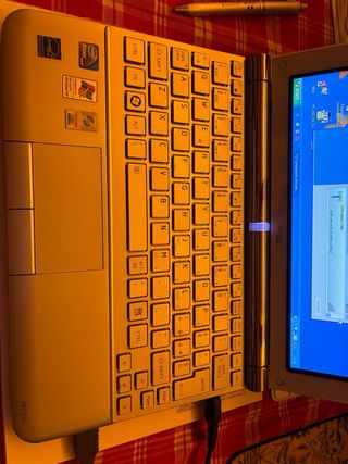 Toshiba NB 200 - Argento/Bianco