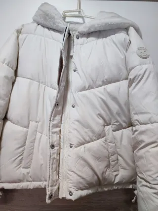 Chaqueta Hollister acolchada capucha