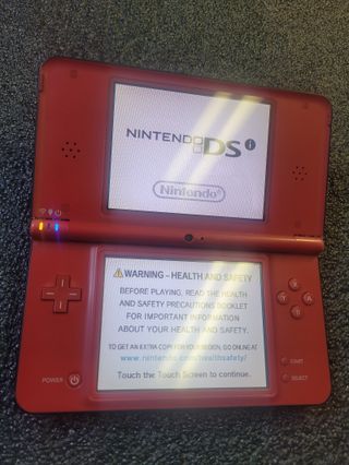 Nintendo DSi XL Edición Super Mario Bros.