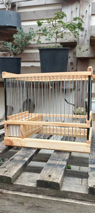 Gabbia fatta a mano per uccelli