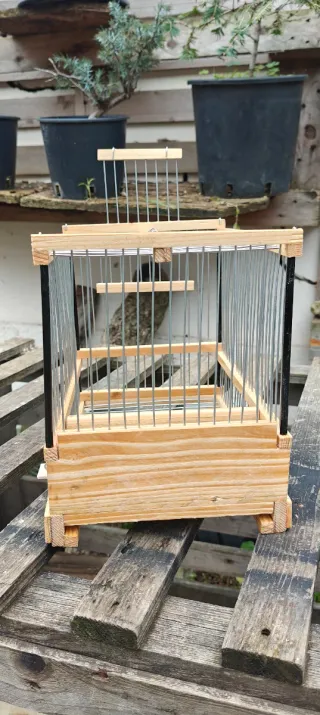 Gabbia fatta a mano per uccelli