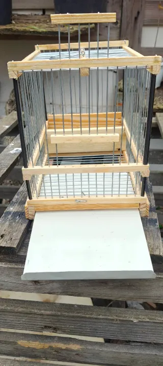 Gabbia fatta a mano per uccelli