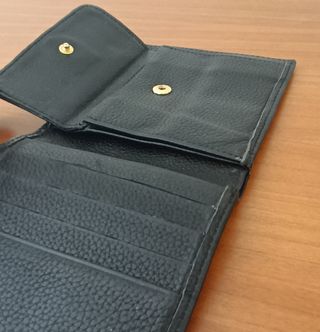 Cartera de bolsillo negra