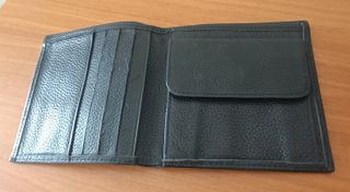 Cartera de bolsillo negra