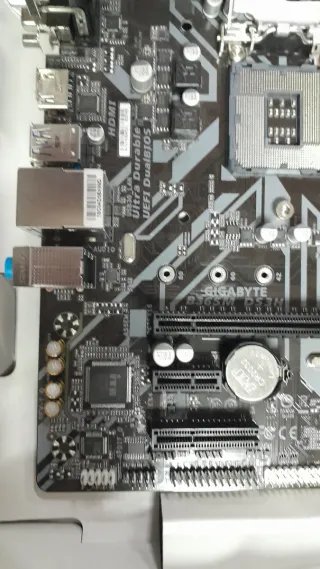 Placa Base Gigabyte B365M DS3H LGA1151 DDR4