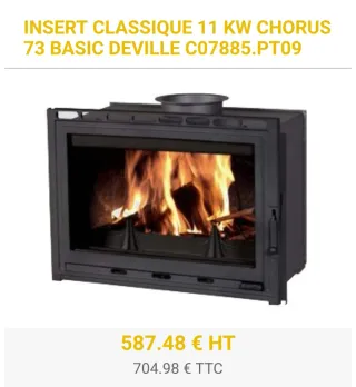 Chimenea de ladrillo con puerta de cristal