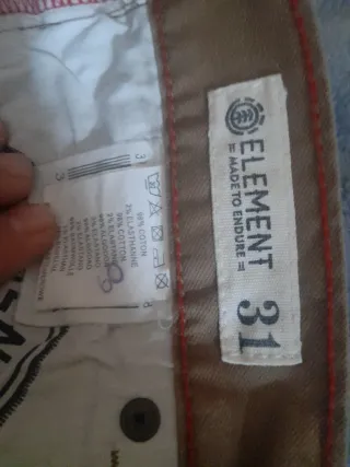 Pantalón corto marrón Element