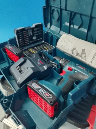 Taladro Bosch Profesional 18V + Accesorios
