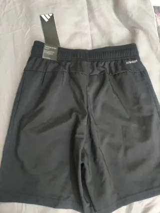 Pantalón corto deportivo Adidas hombre