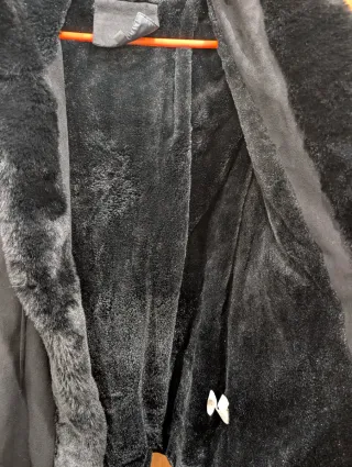 Cappotto da donna con pelo nero