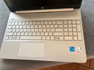 Portátil HP i5 1155G7 Plata/Dorado