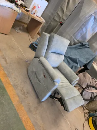 Sillón relax eléctrico tiene 1 año de uso