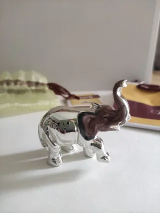 Set 2 Elefanti Resina Bagutta Argento