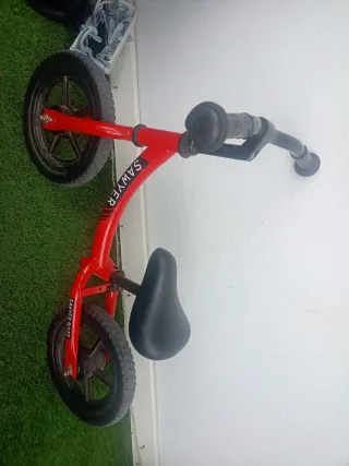 Bicicleta infantil Sawyer roja