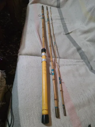 Caña de pescar artesanal de bambú