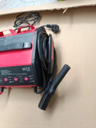 Carregador Baterias Ultimate Speed ULG 17 A1