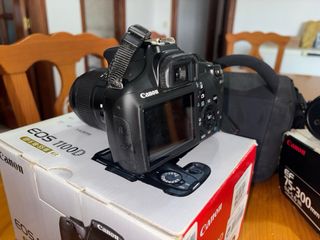 Cámara Canon EOS 1100D + Objetivo EF 75-300