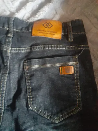 Pantalón vaquero chico