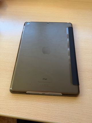iPad 9ª Gen Plata + (Funda y lápiz de regalo)