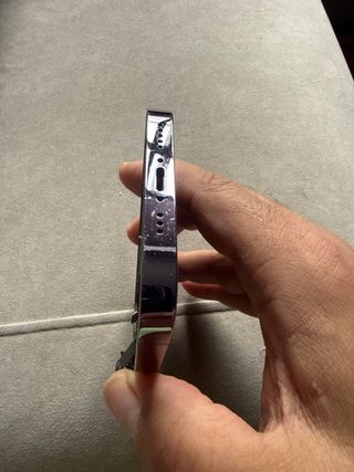 Chasis iPhone 14 Pro Lila