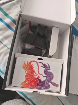 Nintendo Switch OLED Pokémon Escarlata y Púrpura