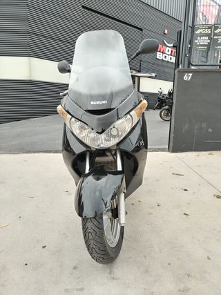 Suzuki Burgman 125 Negra
