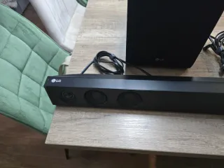 Barra de Sonido LG SJ3 con Subwoofer 300W