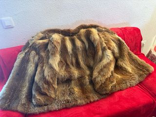 Abrigo auténtico de piel de zorro