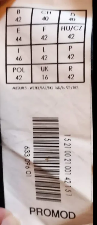 Falda Promod negra con flor morada