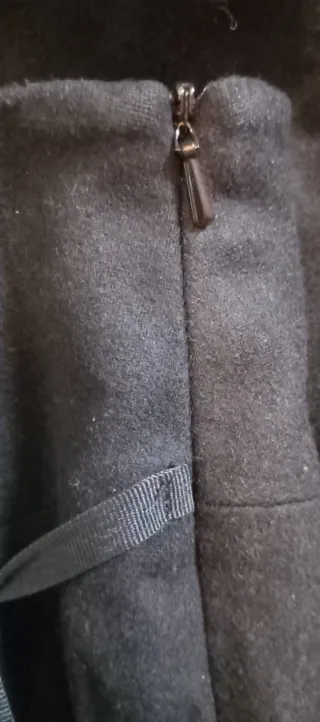 Falda Promod negra con flor morada