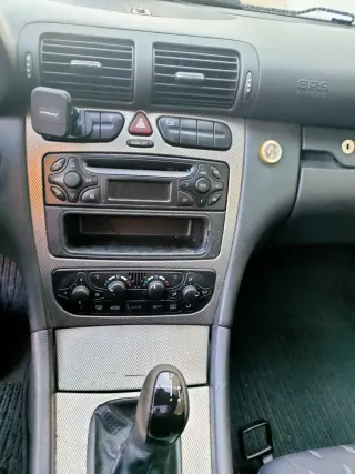 Mercedes-Benz Clase C 2004