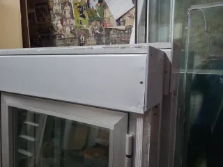 Ventanas abatibles plata con persiana