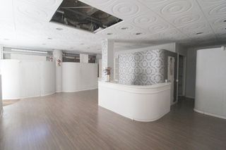 Local comercial en venta en Centre en Hospitalet de Llobregat, L´