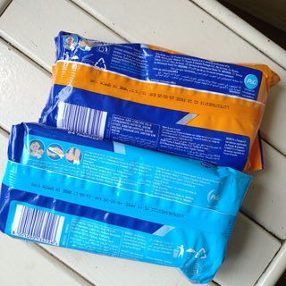 Lote ISDIN Baby Naturals + Toallitas DODOT