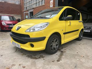Peugeot 1007 2006