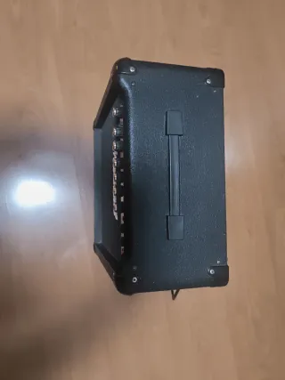 Amplificador Marshall MG15CDR Negro