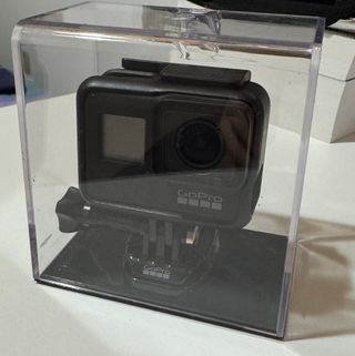 GoPro Hero 7 Black + 3 batterie + Caricabatterie