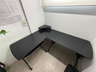 escritorio esquinero de 170x140 por 60 de fondo