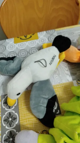 Juguete infantil de peluche rosa